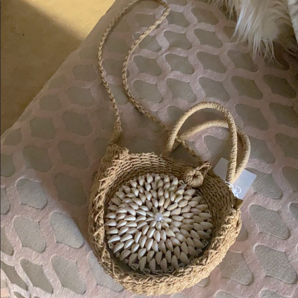 Show me your Mumu wicker purse